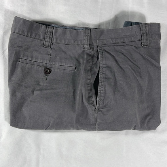 J. Crew mens charcoal grey Stretch basic flat front 10" chino shorts - size 32 - Picture 12 of 12